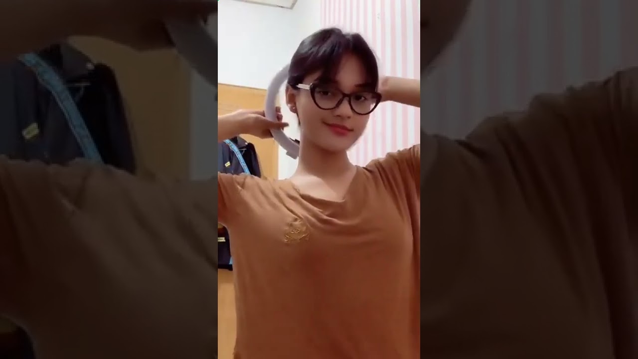 trend baru tiktok ERTIGONEW XOON #shorts #cewekjoget #tiktoksexy   Copy