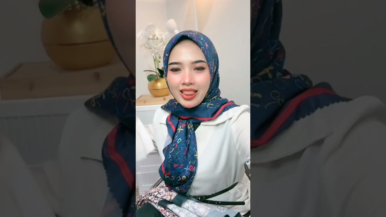 Trend of beautiful motif hijab for Muslim women #fashionablehijab #modernhijab