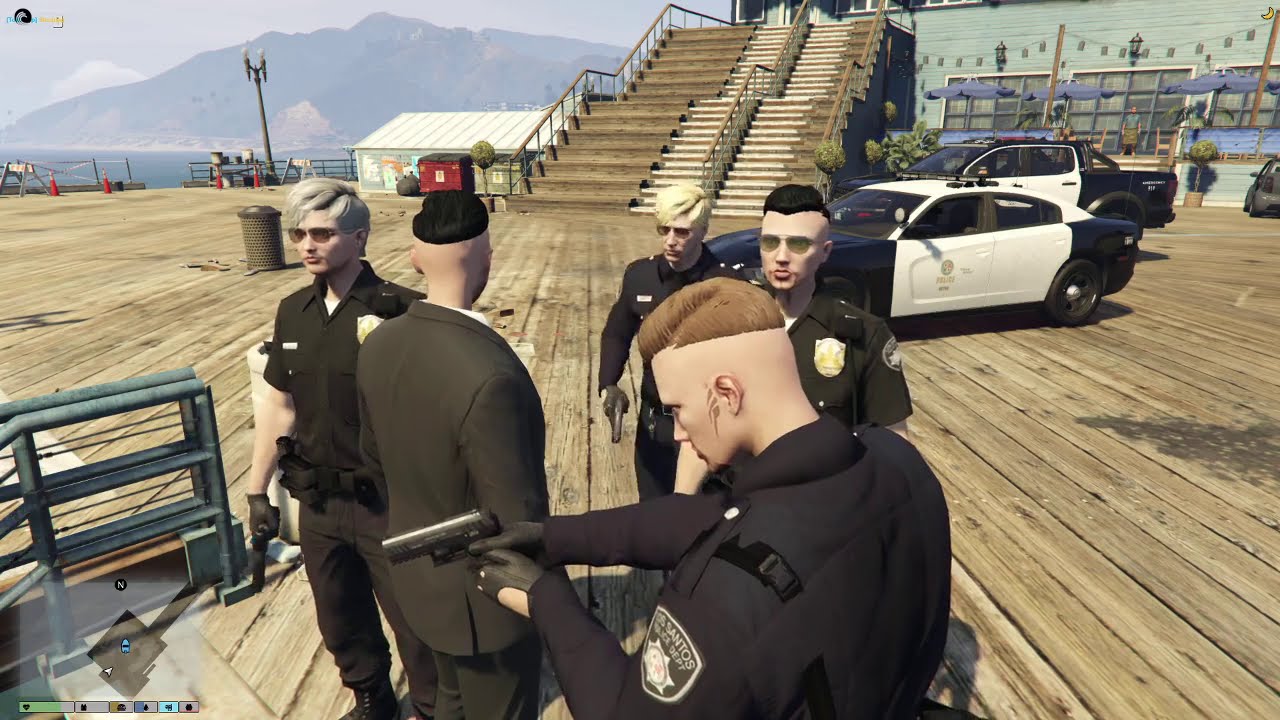 TUGAY GÖK GTA5 POLİSLERİ KANDIRIP YÜZEREK KAÇIYOR