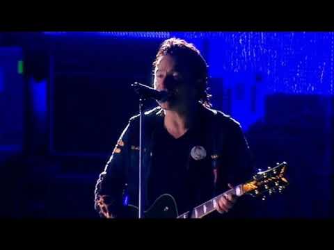 U2       One       (Live at Slane Castle 2001)