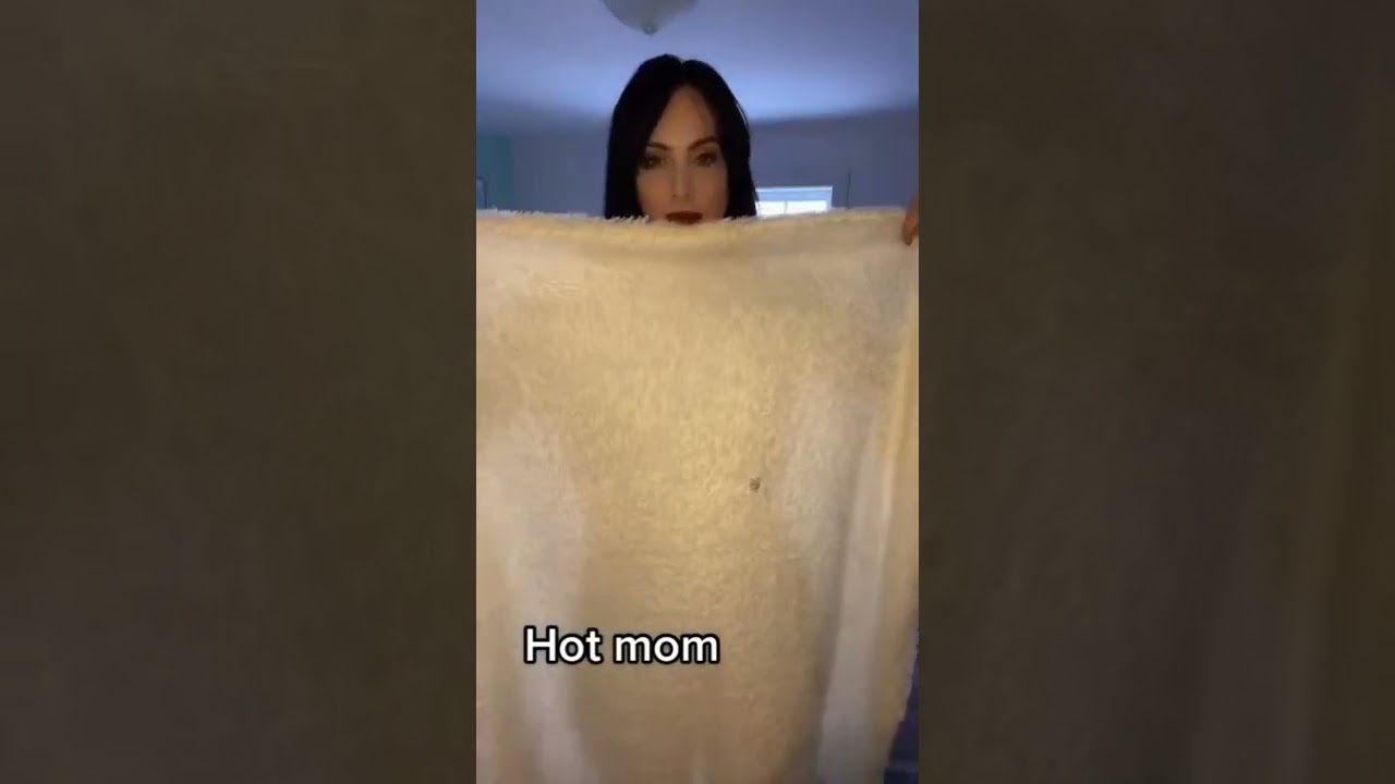 Unexpected Ending 😘 Did you see 🩲🌮 WOW 🔥 Hot DownBlouse 🍆 Busty Shorts