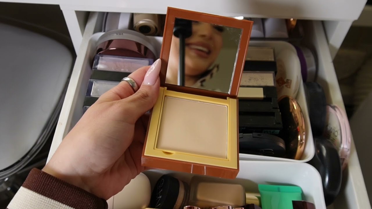 Updated Vanity tour + Makeup collection