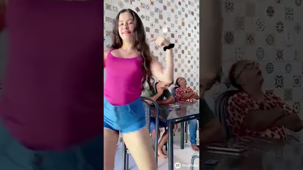 Vai mostra os peitinho