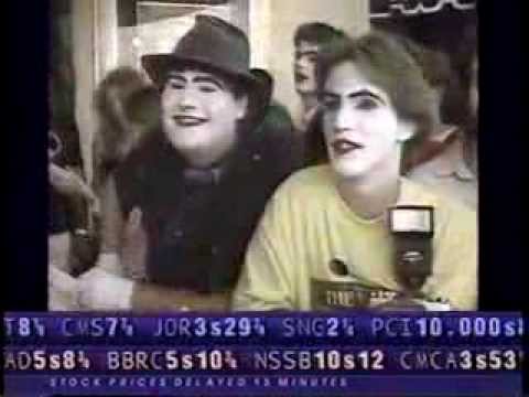 Various news reports about the BATMAN movie (1989)
