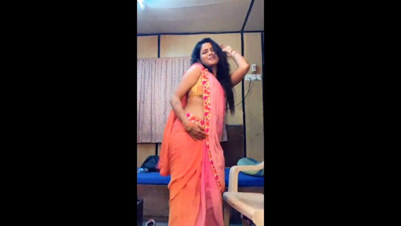 Very Hot Aunty Shaking Her Hot Breasts And Hot Moans - HOTTEST VIDEO IN INTERNET!!