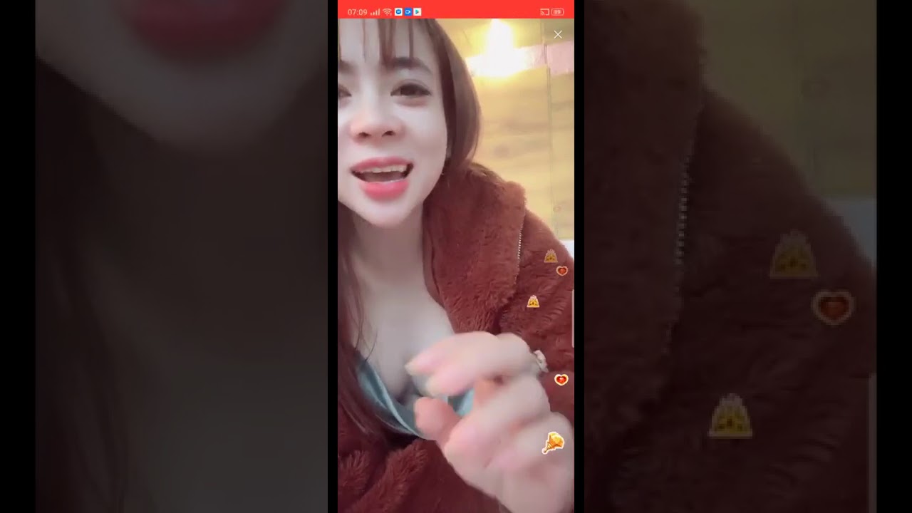 VETNAM BIGO LIVE GOYANG HOT SEXY GIRL 18+Bigo live Hanifa Angela Hot Dance