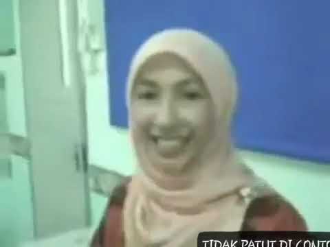 VIRAL GURU MESUM DALAM KELAS