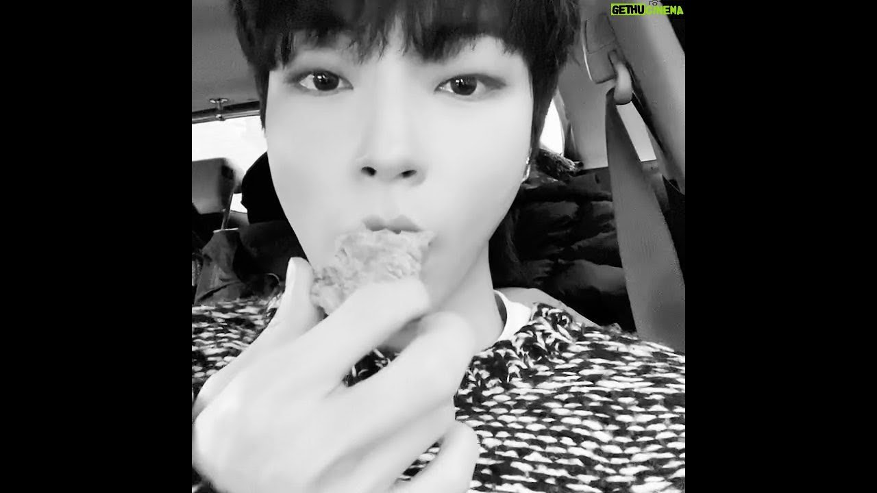 Viral Insta Hits - Hwang In-yeop -
