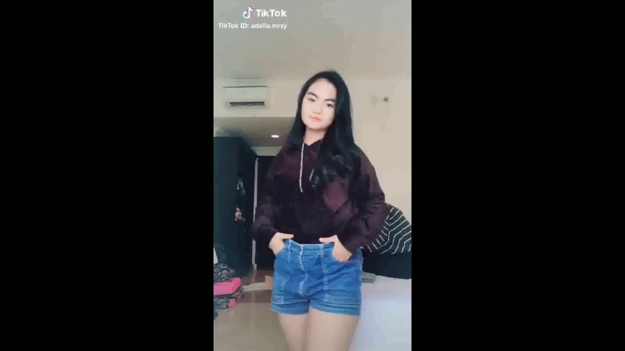 Viral... Video TikTok Goyangan Hot ABG Cantik