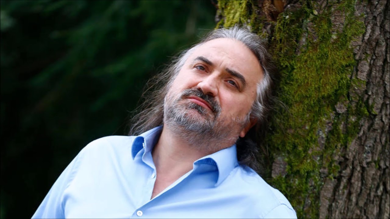 Volkan Konak  - Hastane önünde incir ağacı
