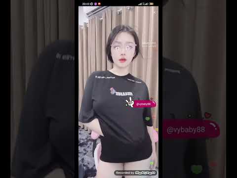 Vy baby rung lắc V1 cực nóng bỏng hấp dẫn 🤩🤩🤩