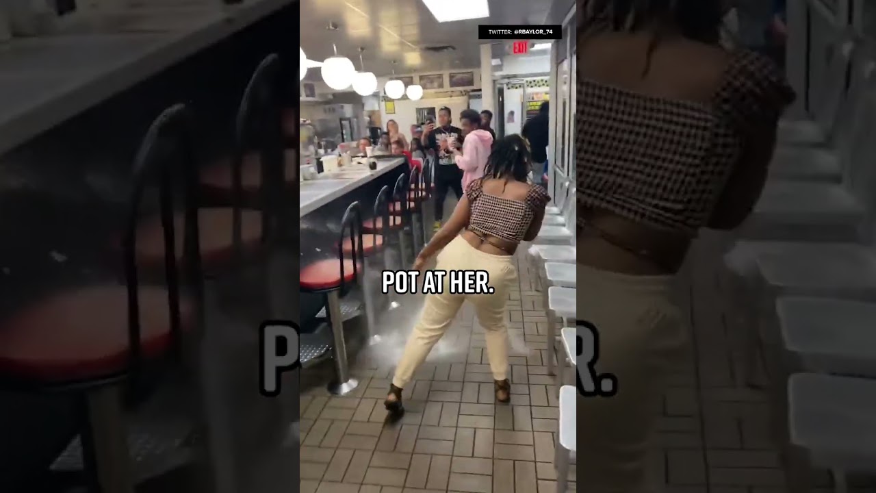 Waffle House Worker Deflects Flying Chair Like It’s Nothing During Late Night Brawl #Shorts