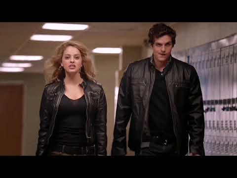 Walk Erika y Isaac// twixtor Teen wolf// HD