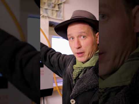 Watch how I live off-grid - Avrame #shorts