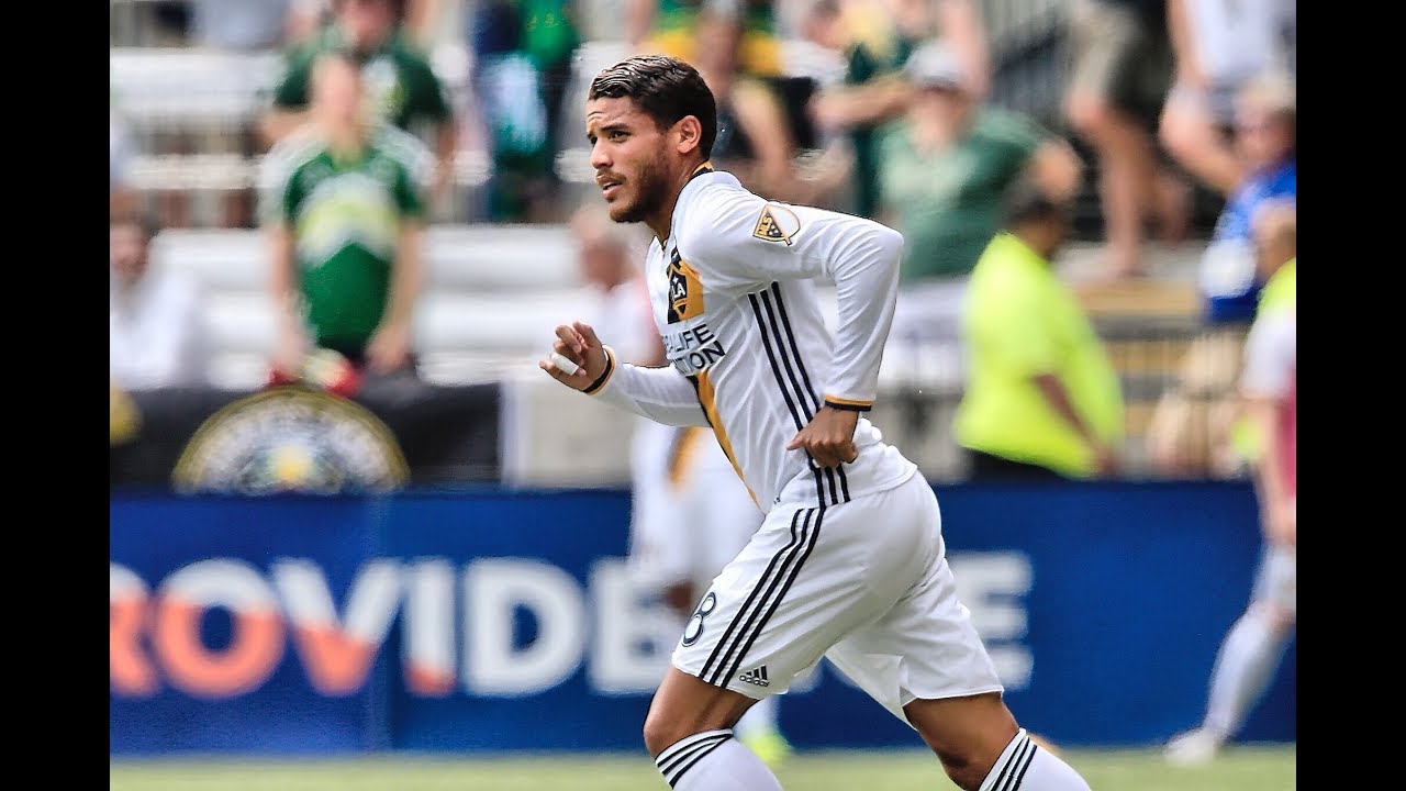 WATCH: Jonathan dos Santos makes his LA Galaxy debut