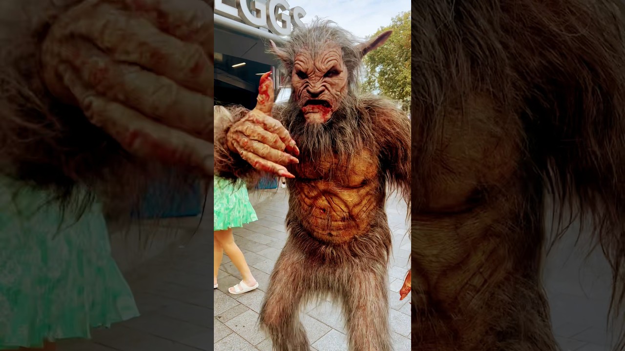 Werewolf in Leicester Square #werewolfinuk #werewolf #performer #viral #reels #cosplay #fashion #art
