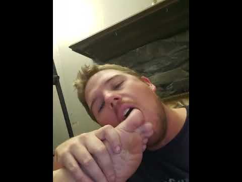 wife dared me to lick her toes
