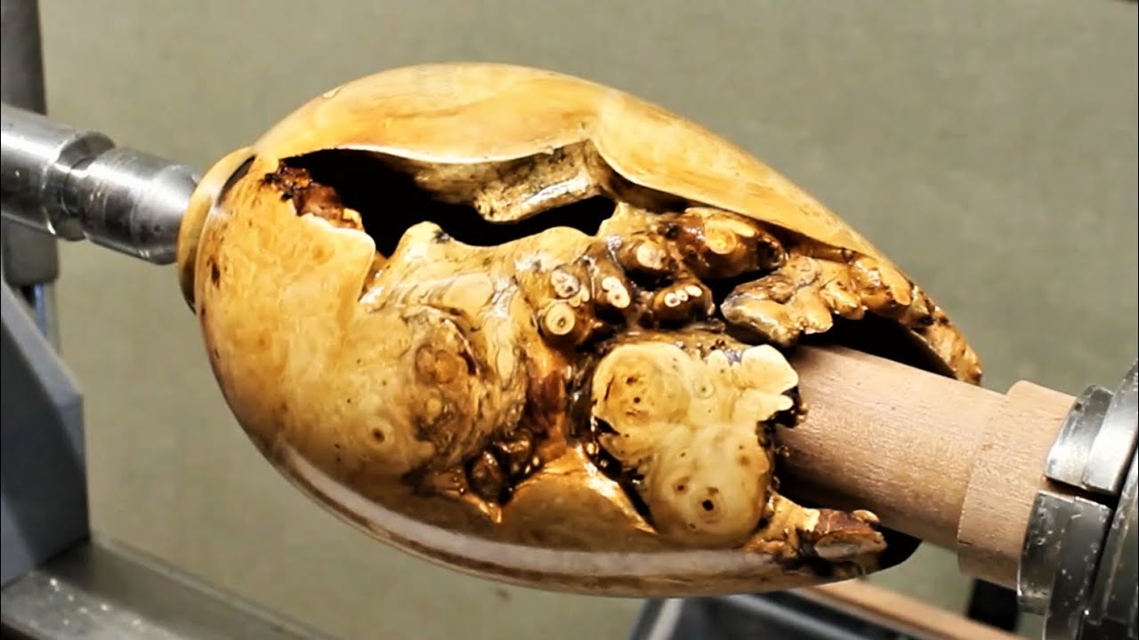Woodturning - Wood Burls Always Hide Surprises !!
