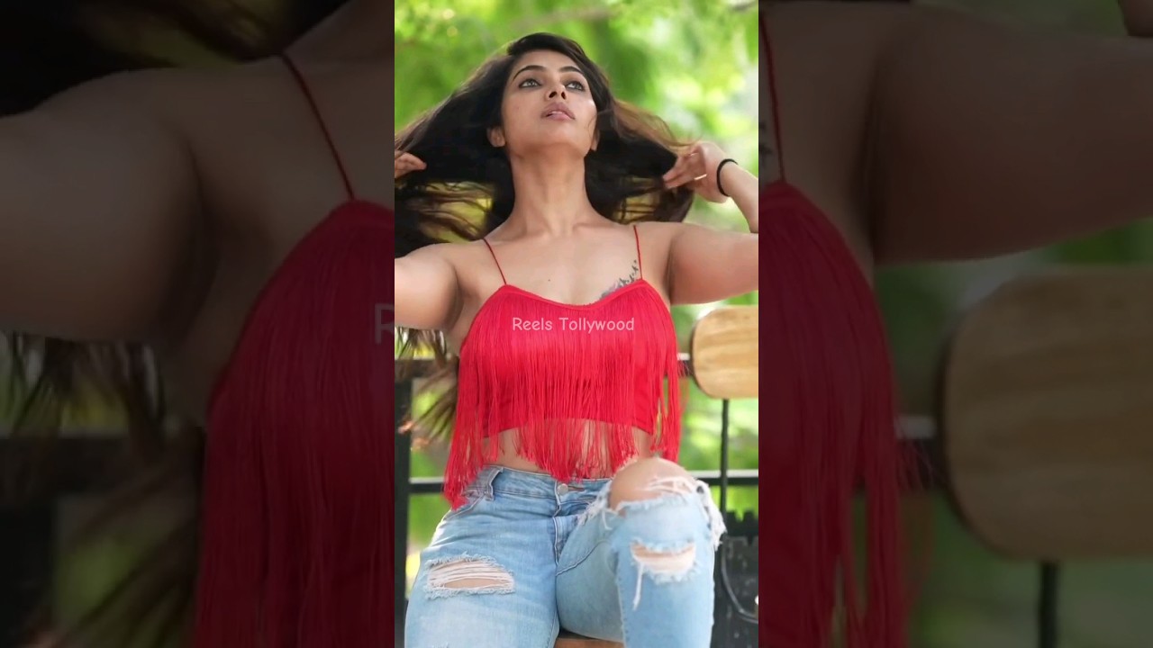 Wow!!🥰 Divi Vadhya raising heart beat😍...#shorts #divivadthya #beauty #shortsfeed #tollywoodnews