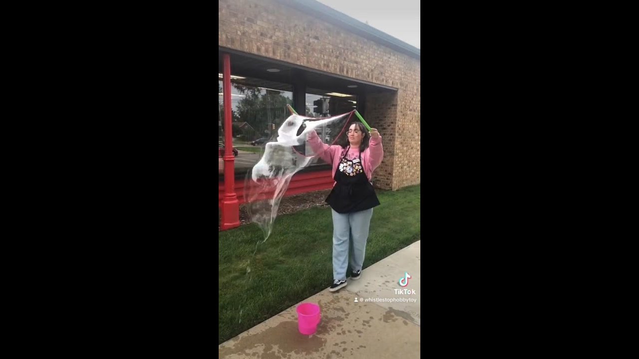 Wowmazing Giant Bubbles