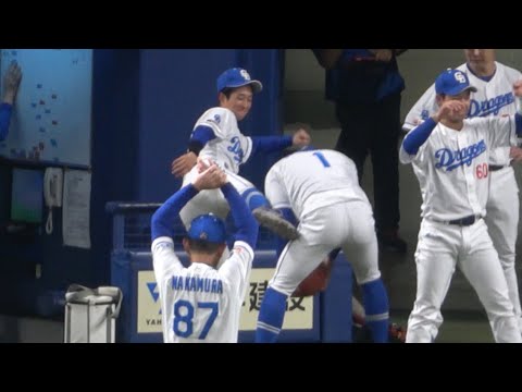 岡林のうざ絡みにキレて蹴りを入れる田中幹也w構わずうざ絡みを続ける岡林w