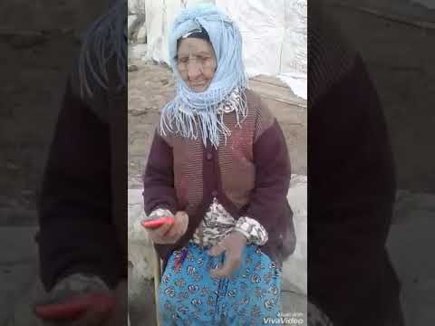 Yaşlı teyze ile dans