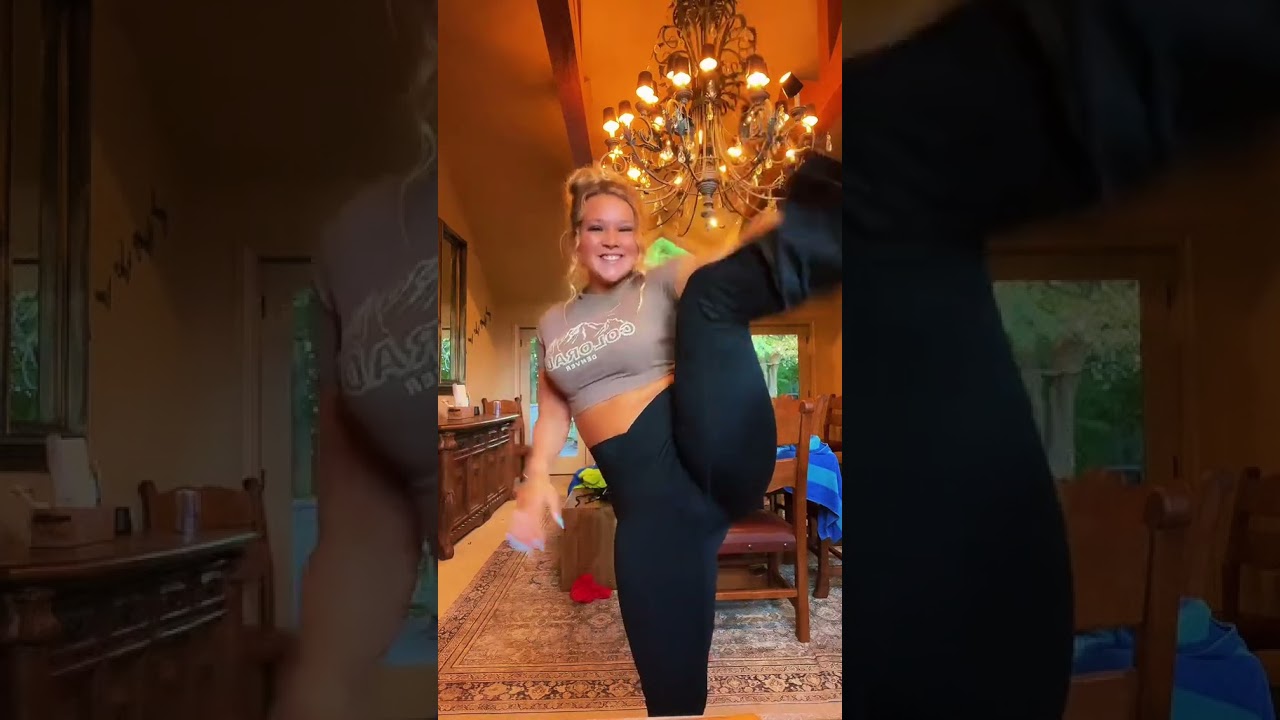 Your Fav Blondie Babe #shorts #youtubeshorts #fashion #viral #trending #twerking #booty #bigbank