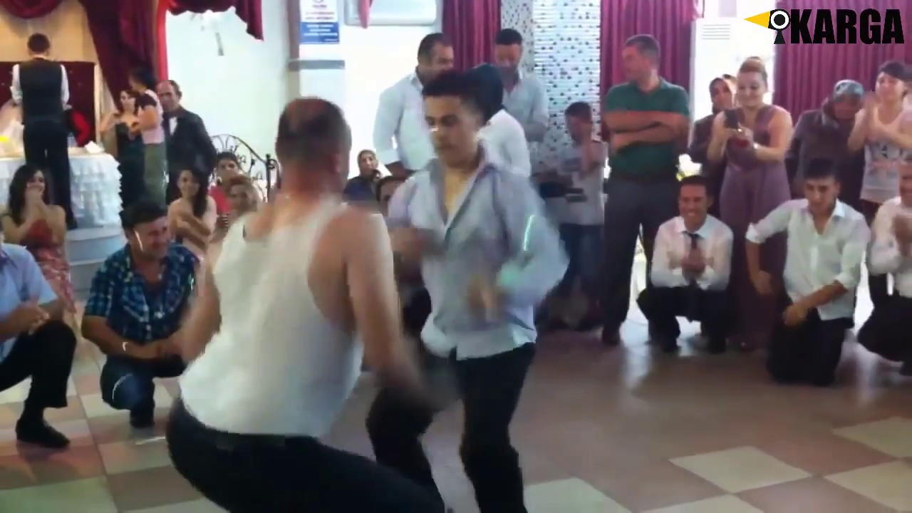 YURDUM İNSANI KOMİK OYNAR  (#eğlenceli)