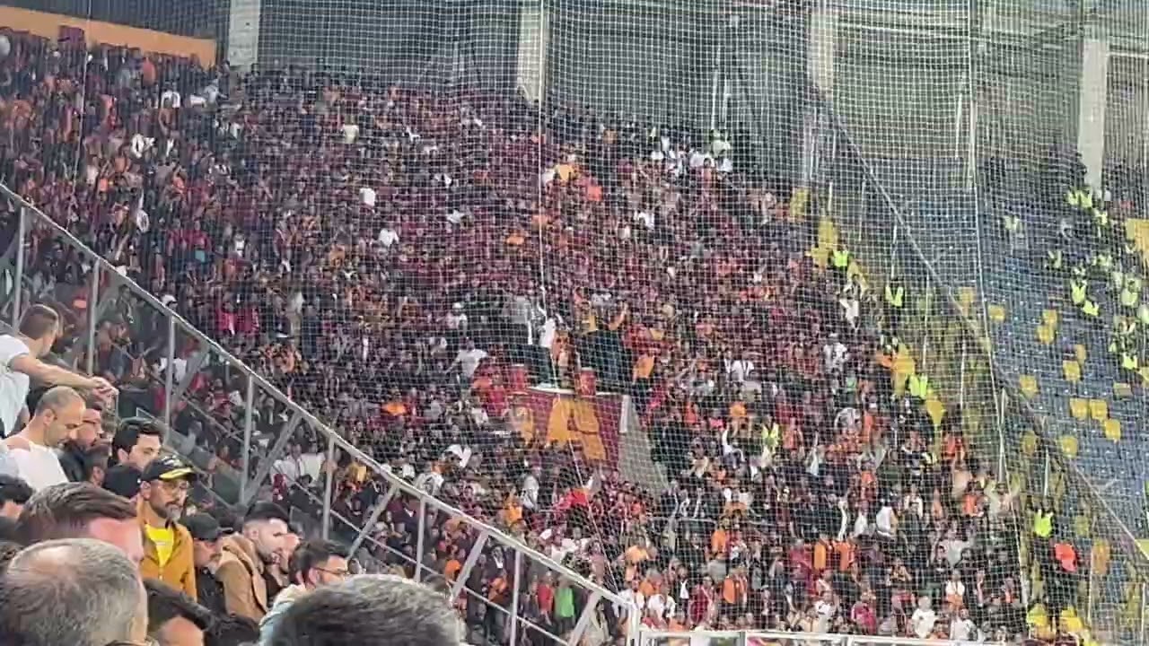 ZIPLAMAYAN FENERLİ ZIPLA ZIPLA